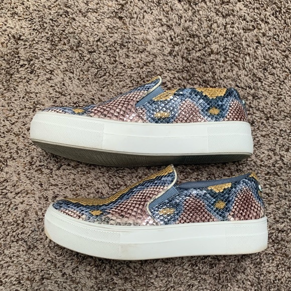 ๐Host Pick๐ Steve Madden Gills Platform Sneaker - Picture 7 of 8